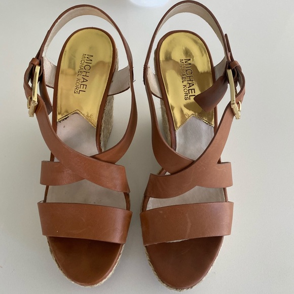 Michael Kors Giovanna brown leather wedge - Picture 4 of 6